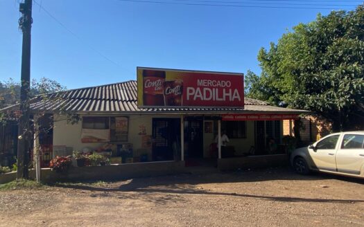 MERCADO E CASA LOCALIZADO NO BAIRRO SÃO PEDRO B